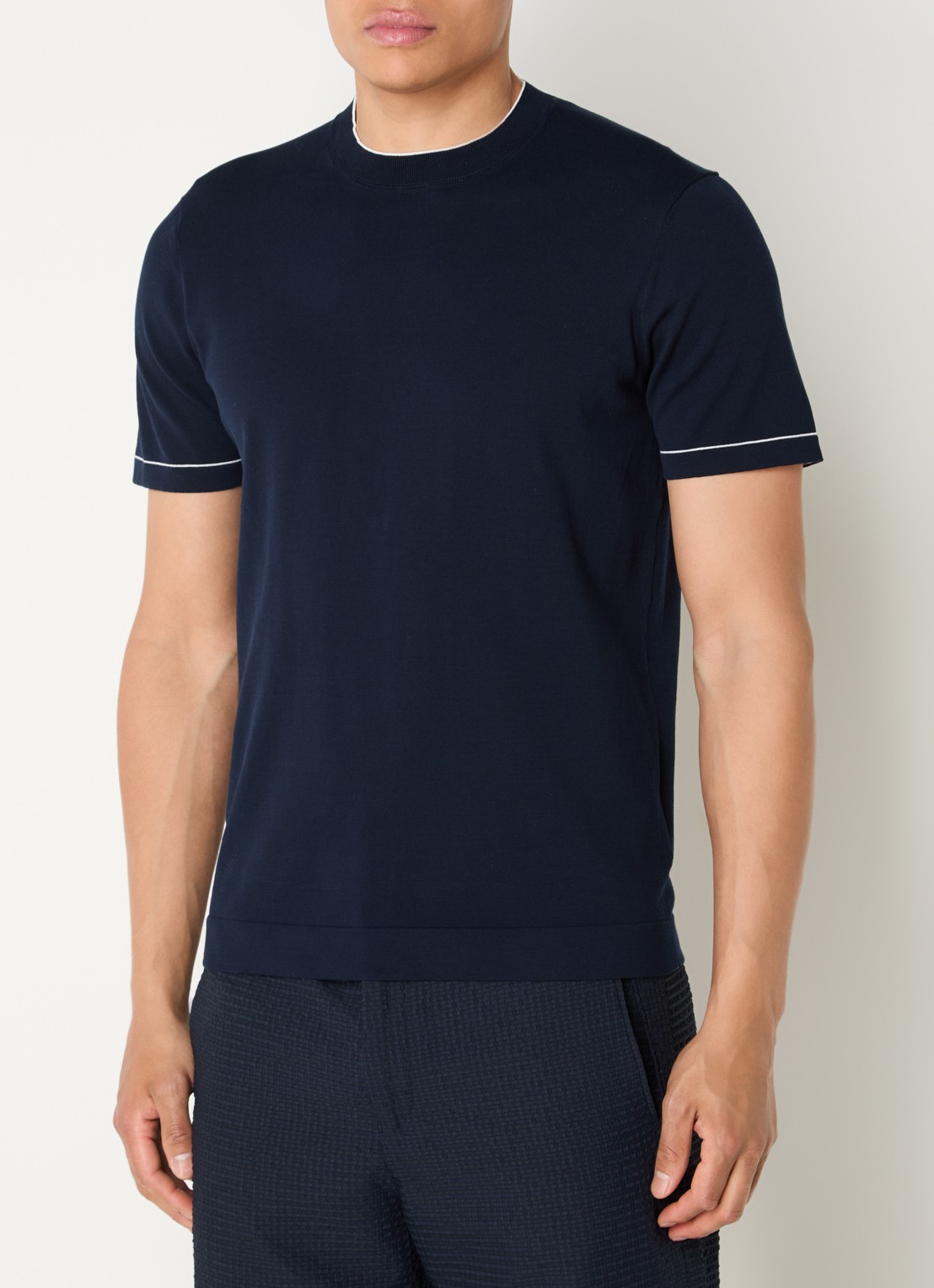 Boggi Milano Fijngebreid T-shirt met ronde hals - detail 4 donkerblauw