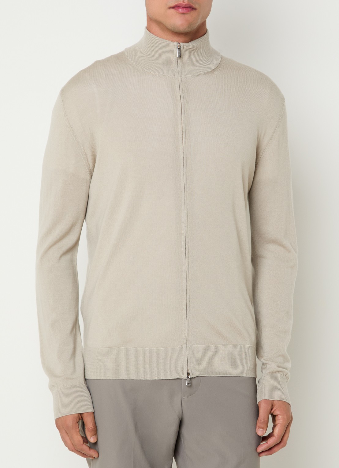 Boggi Milano Fijngebreid vest van wol met opstaande kraag - detail 4 beige