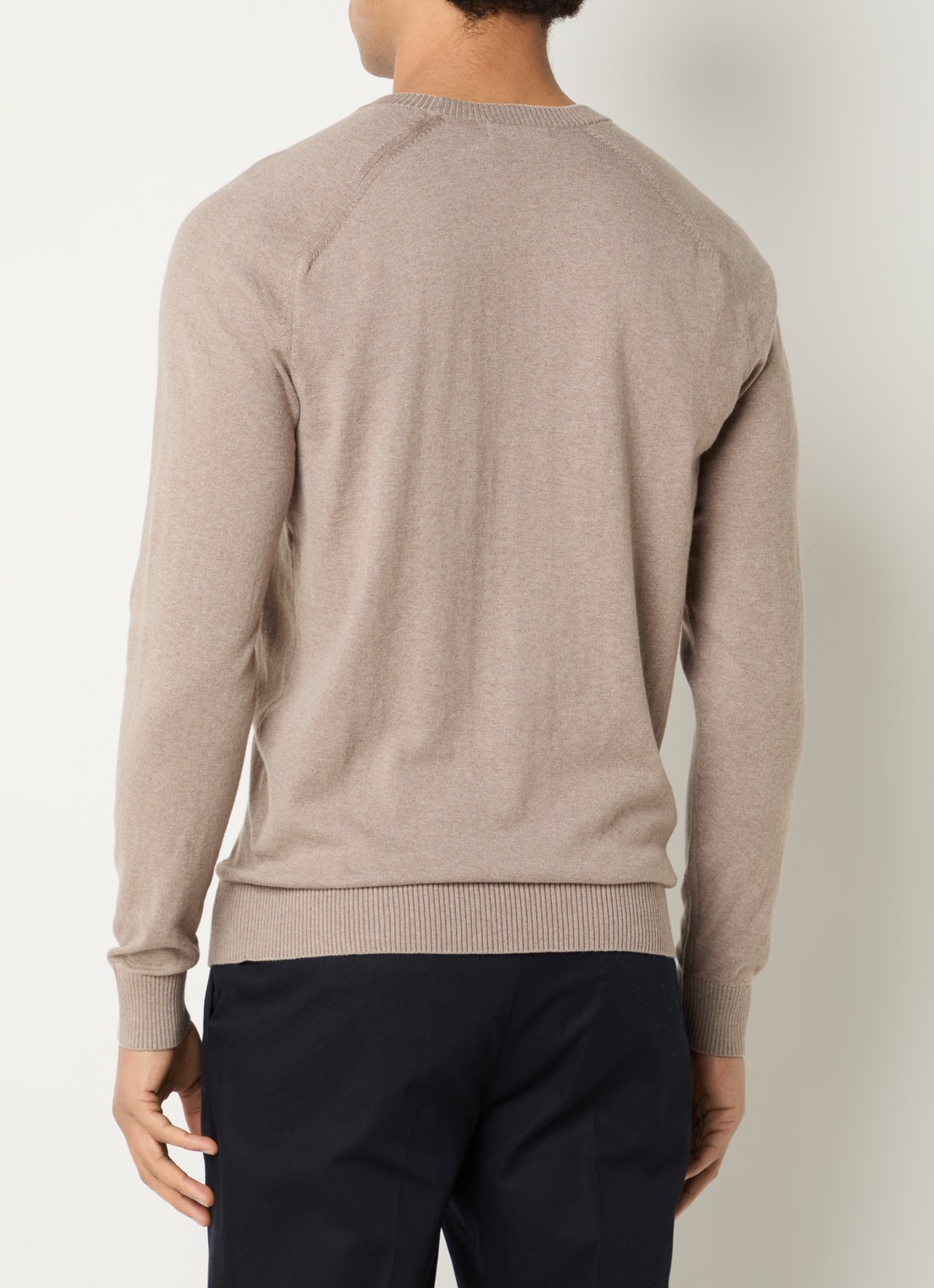 Boggi Milano Fijngebreide pullover in kasjmierblend met ronde hals - achterkant 3 donkerbeige