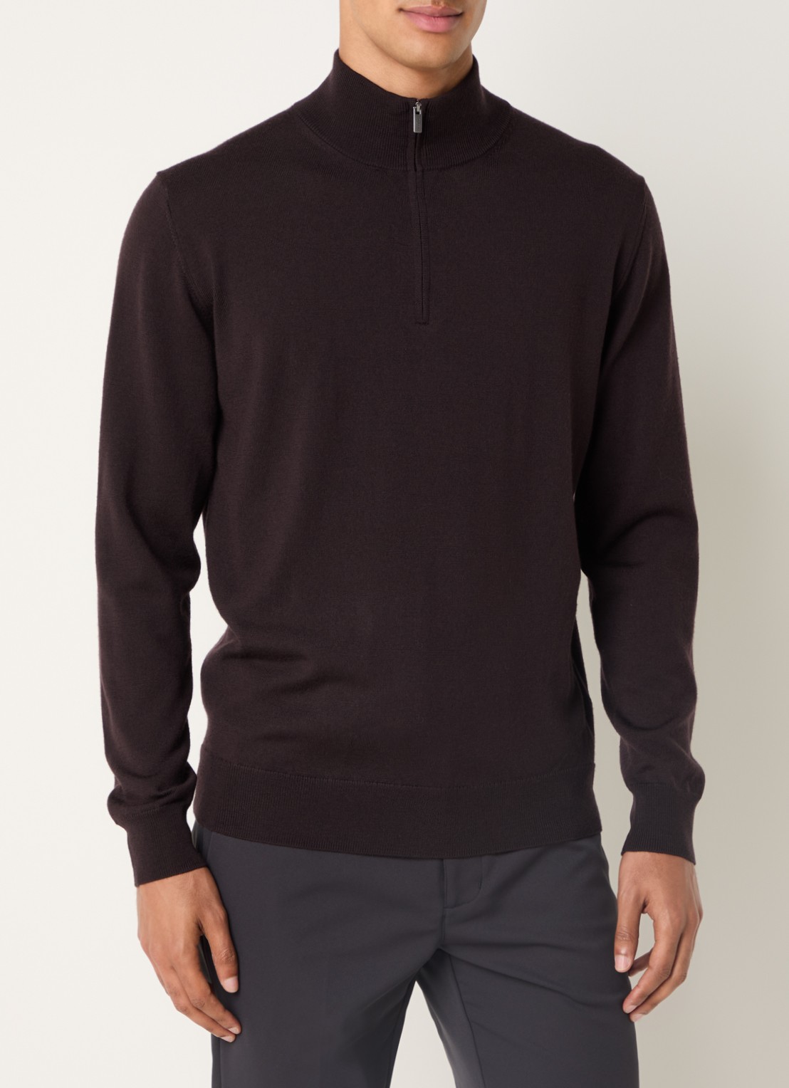 Boggi Milano Fijngebreide pullover van wol met halve rits - detail donkerbruin