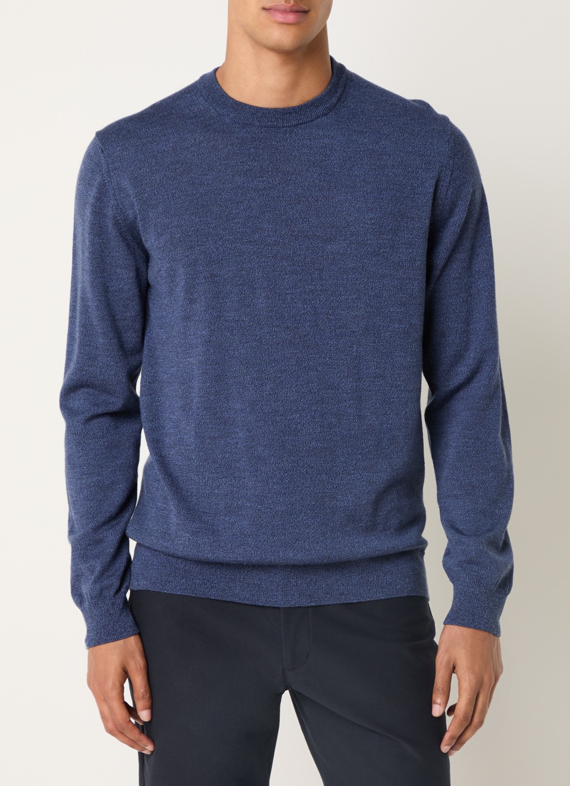 Boggi Milano Fijngebreide pullover van wol met ronde hals - detail kobaltblauw