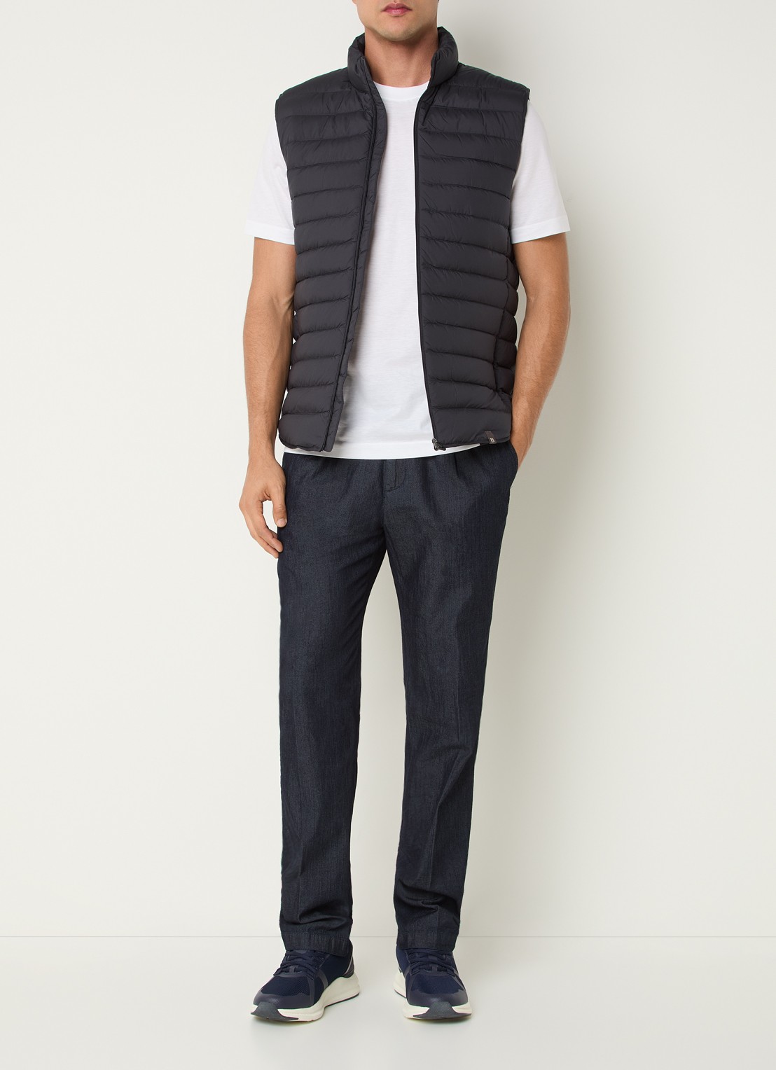 Boggi Milano Gewatteerde bodywarmer met donsvulling en ritszakken - voorkant 3 donkerblauw