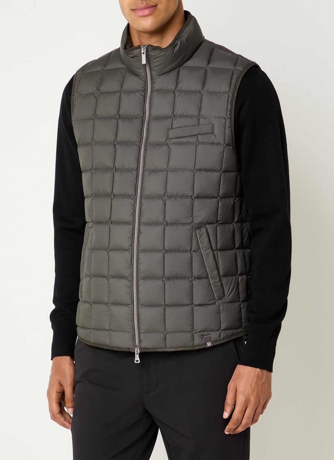 Boggi Milano Gewatteerde bodywarmer met donsvulling en waterafstotende coating - detail legergroen