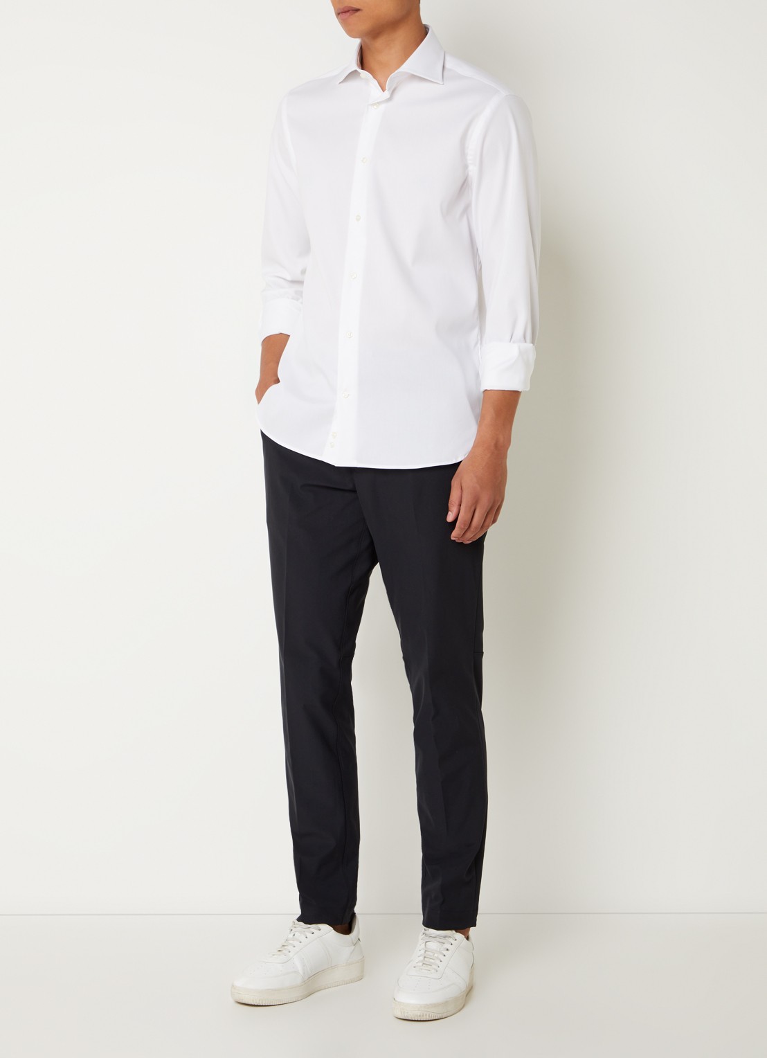 Boggi Milano Slim fit overhemd met cut away kraag  - voorkant 4 wit