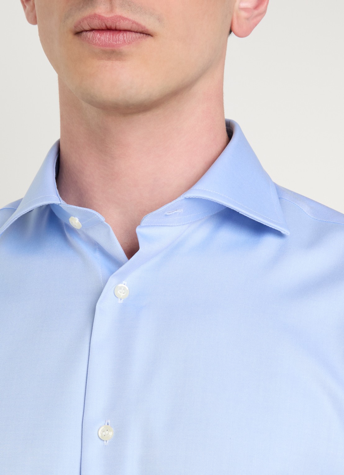 Boggi Milano Slim fit overhemd met cut away kraag - detail 2 lichtblauw