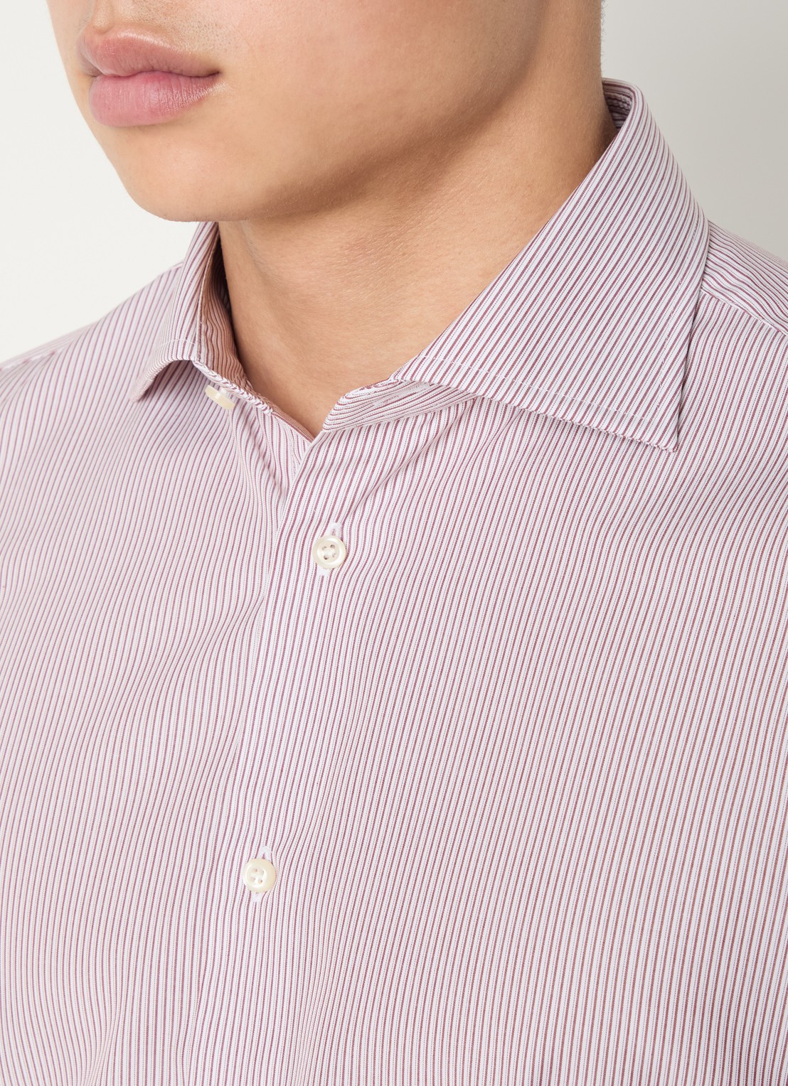 Boggi Milano Slim fit overhemd met cut away kraag - detail 5 bordeauxrood