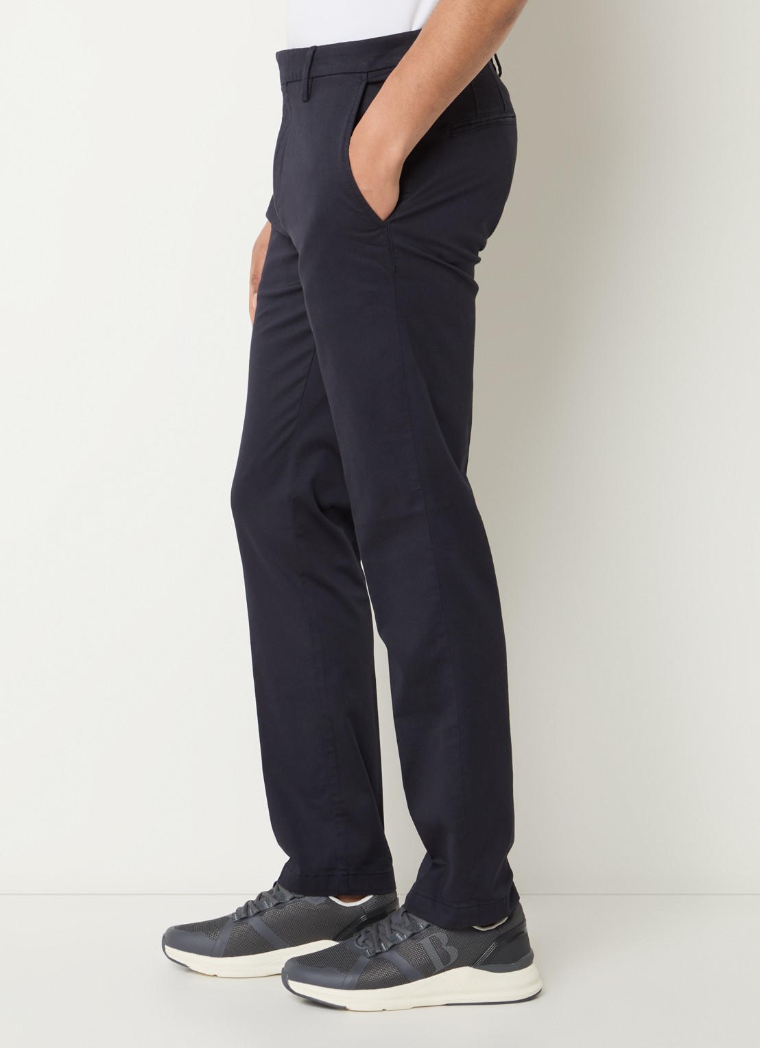 Boggi Milano Straight fit chino met steekzakken - detail 4 donkerblauw