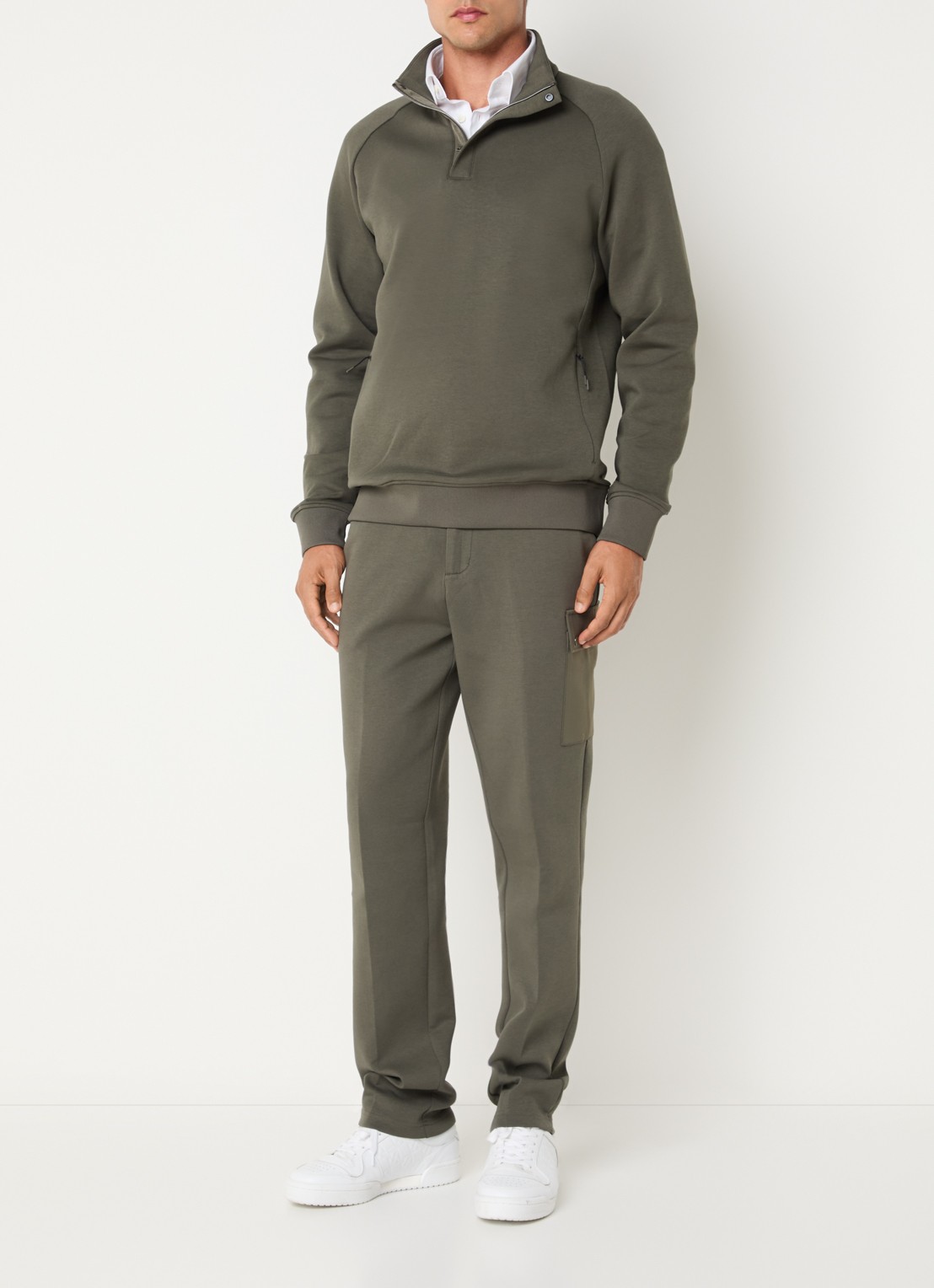 Boggi Milano Straight fit joggingbroek met steekzakken - voorkant 5 bronsgroen