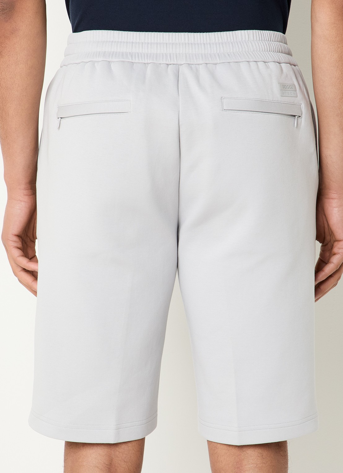 Boggi Milano Straight fit korte broek met steekzakken - achterkant lichtgrijs