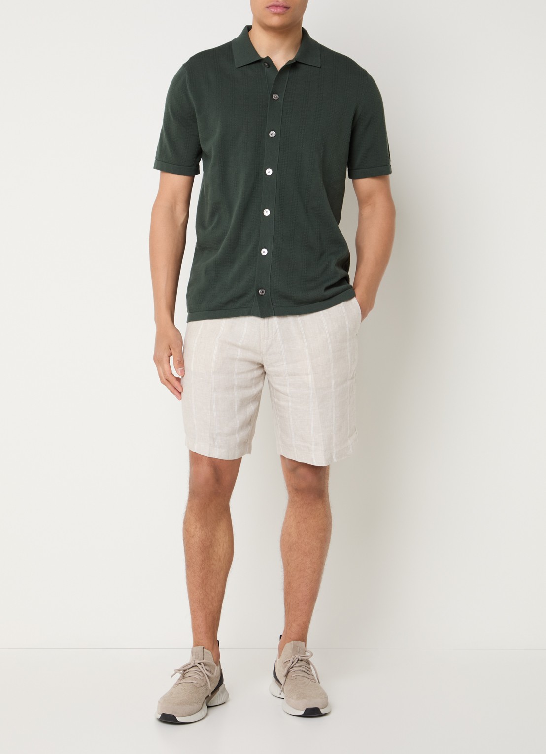 Boggi Milano Straight fit korte broek van linnen met steekzakken - voorkant 4 beige