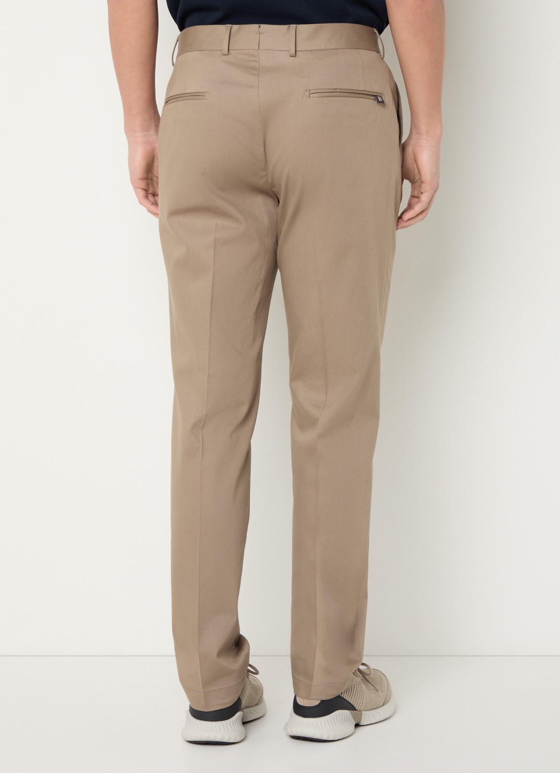 Boggi Milano Straight fit pantalon met persplooi en steekzakken - achterkant 3 bruin