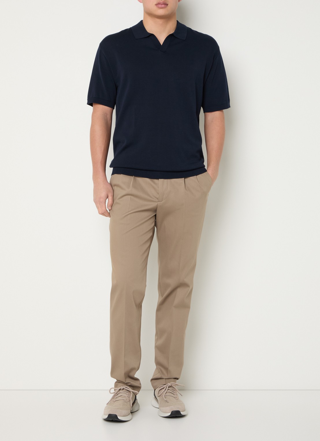 Boggi Milano Straight fit pantalon met persplooi en steekzakken - voorkant 2 bruin