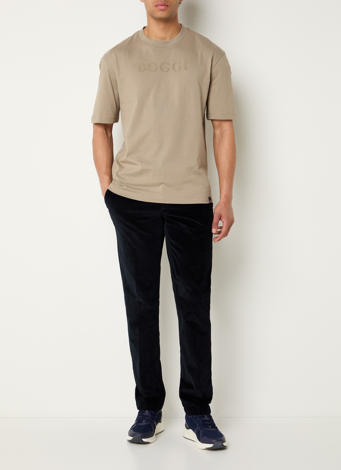 Boggi Milano T-shirt met ronde hals - voorkant 3 donkerbeige