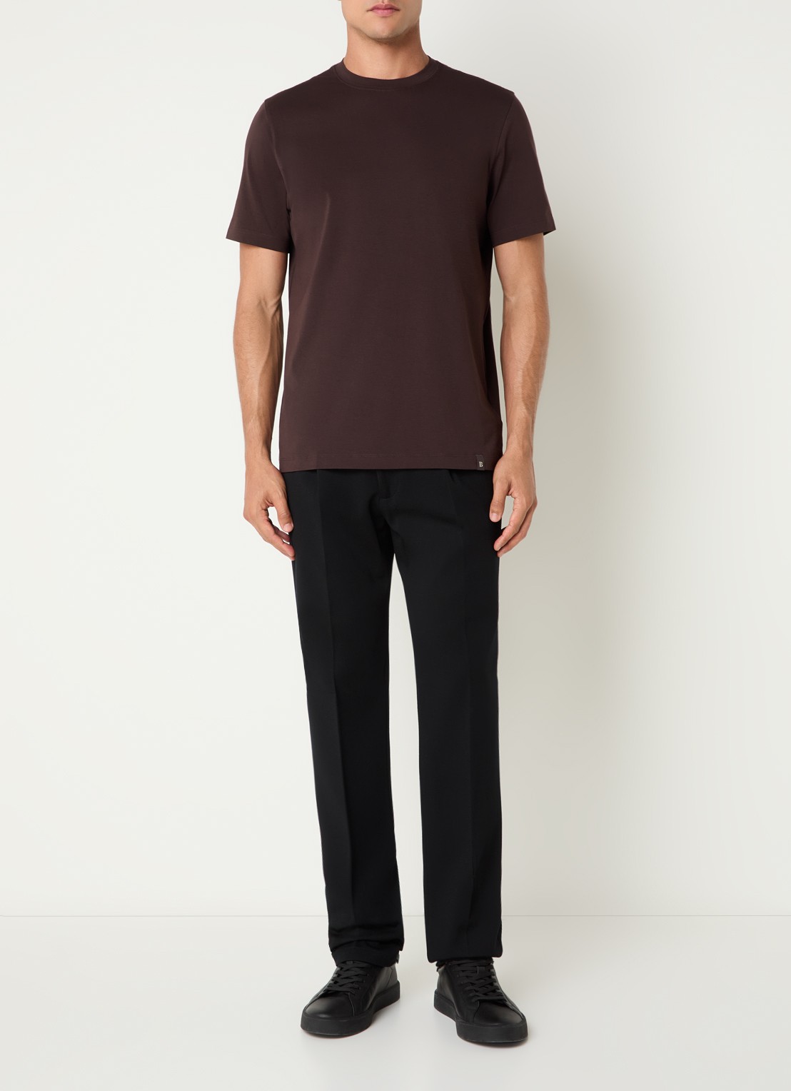 Boggi Milano T-shirt met stretch - voorkant 2 donkerbruin