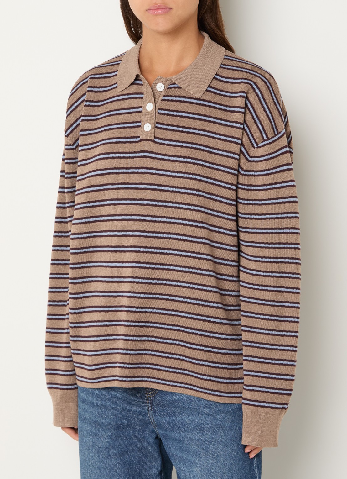 Boii Studios Adanne polo met streepprint - detail 3 beige