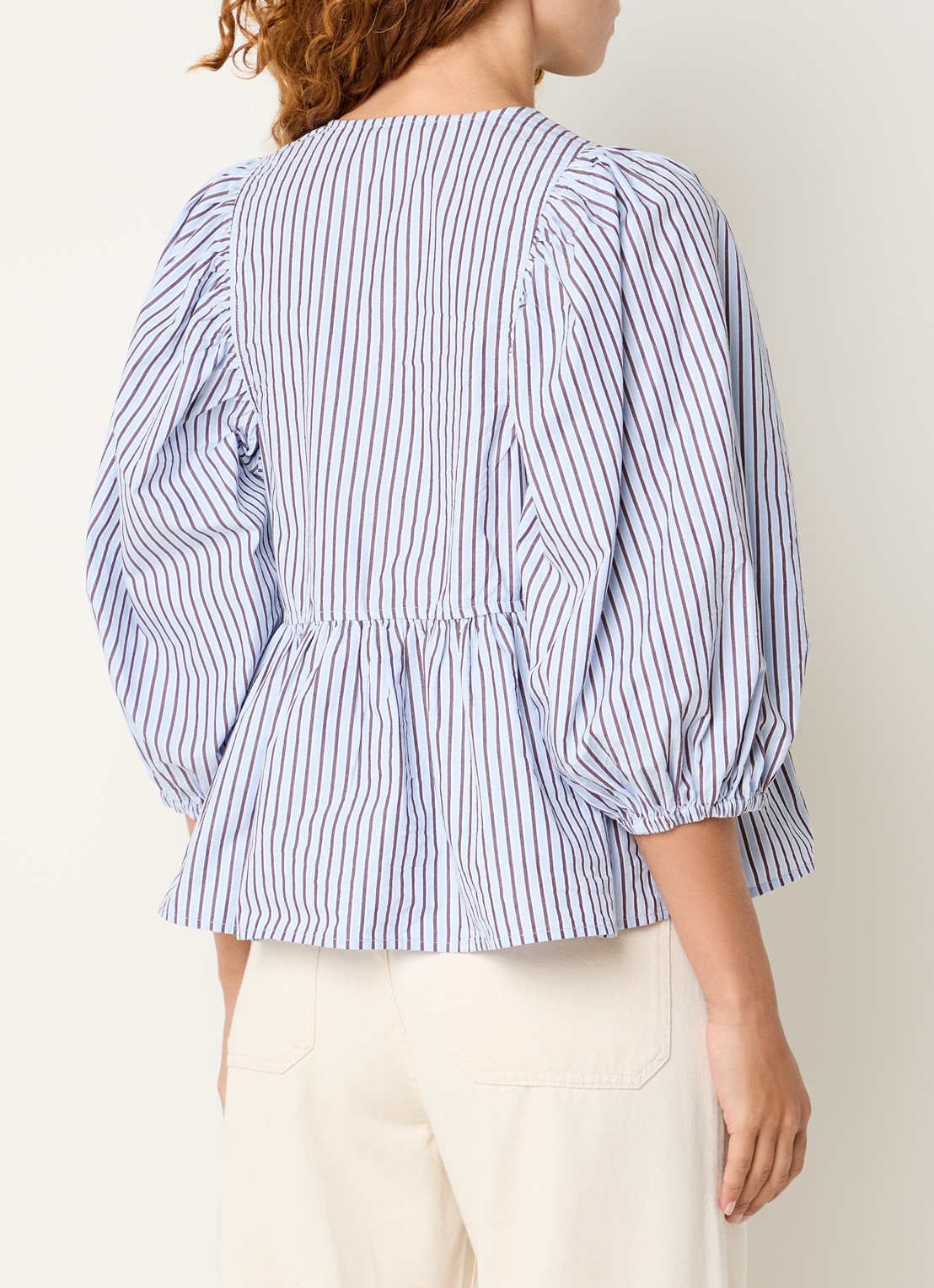 Boii Studios Blouse met cut-out detail en streepprint - achterkant 4 blauwgrijs