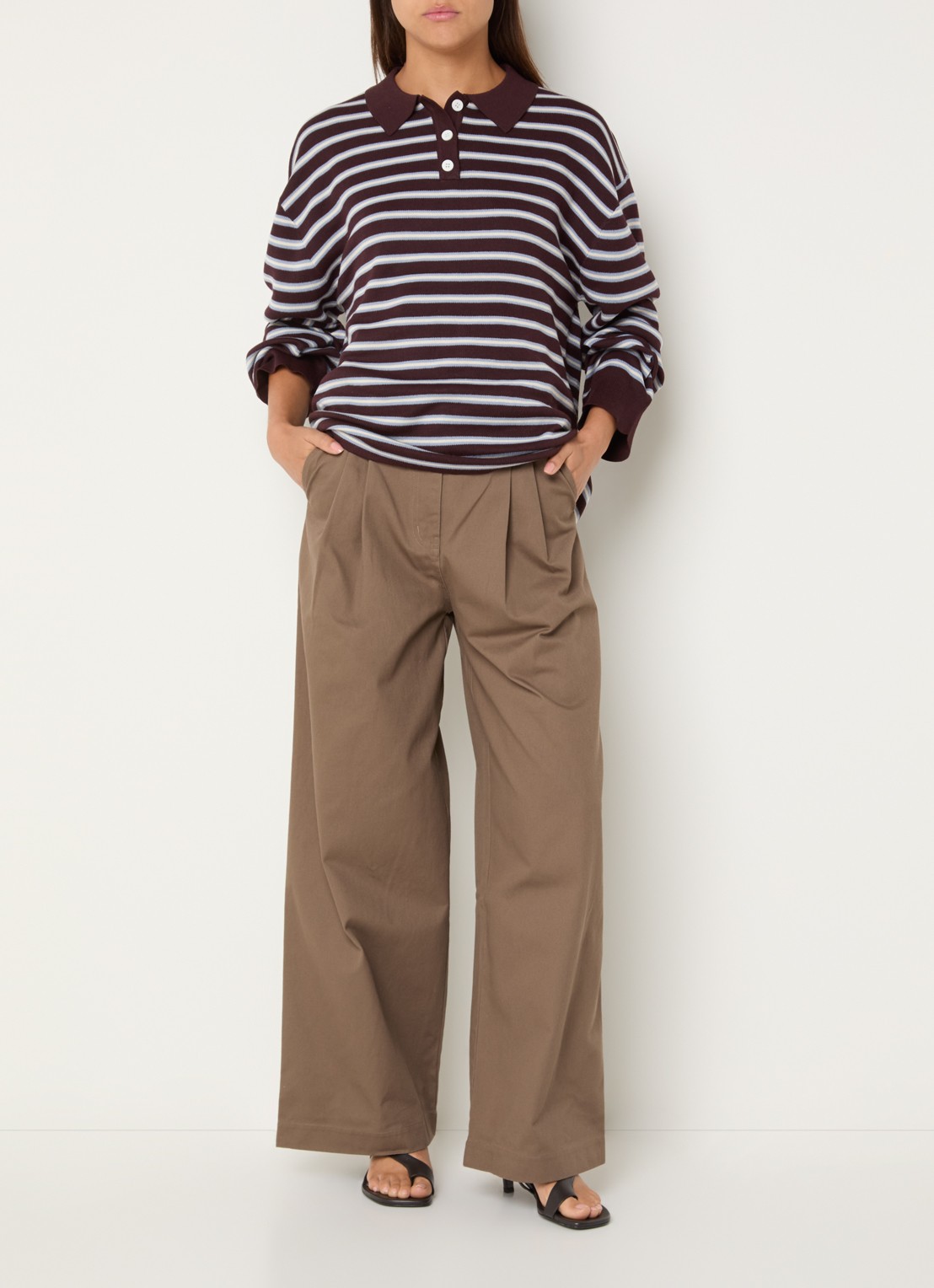 Boii Studios Julie high waist wide fit broek met steekzakken - voorkant 3 donkerbeige