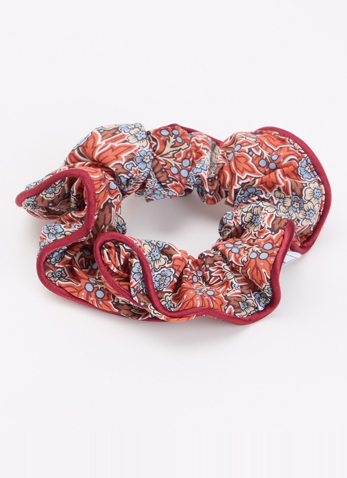 Bon Dep Scrunchie met bloemenprint - voorkant rood