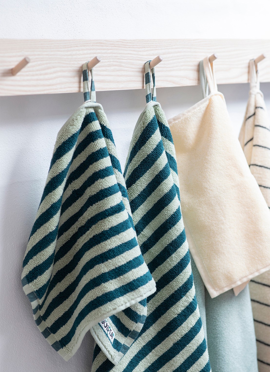 Bongusta Naram badhanddoek - 600 gr/m2 - 70 x 140 cm - detail 4 groen