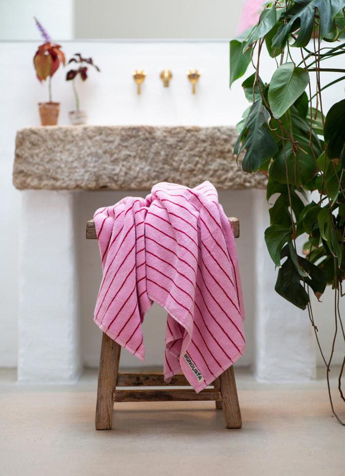 Bongusta Naram badlaken - 600 gr/m2 - 150 x 100 cm - voorkant 2 roze