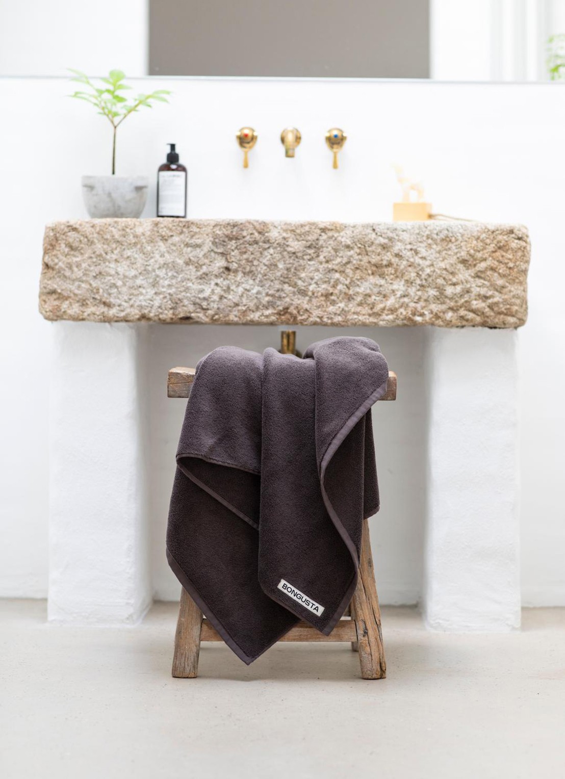 Bongusta Naram badlaken - 600 gr/m2 - 150 x 100 cm - voorkant 2 donkerbruin