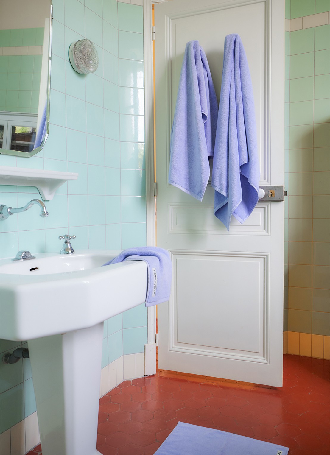 Bongusta Naram badlaken - 600 gr/m2 - 150 x 100 cm - detail 4 lavendel