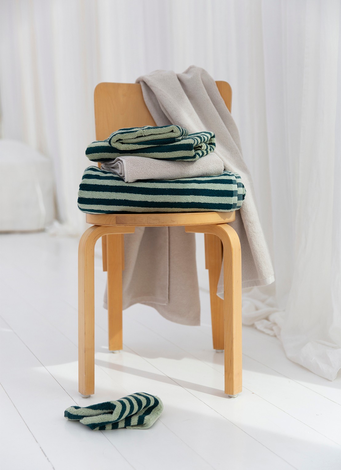 Bongusta Naram badlaken - 600 gr/m2 - 150 x 100 cm - detail 3 groen