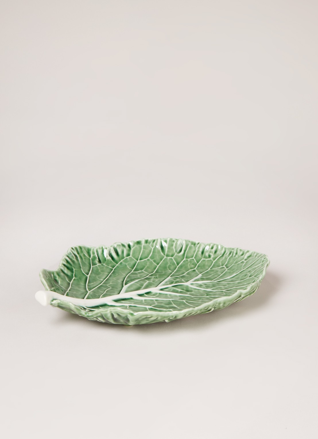 Bordallo Pinheiro Cabbage serveerschaal 28 cm - voorkant 2 groen