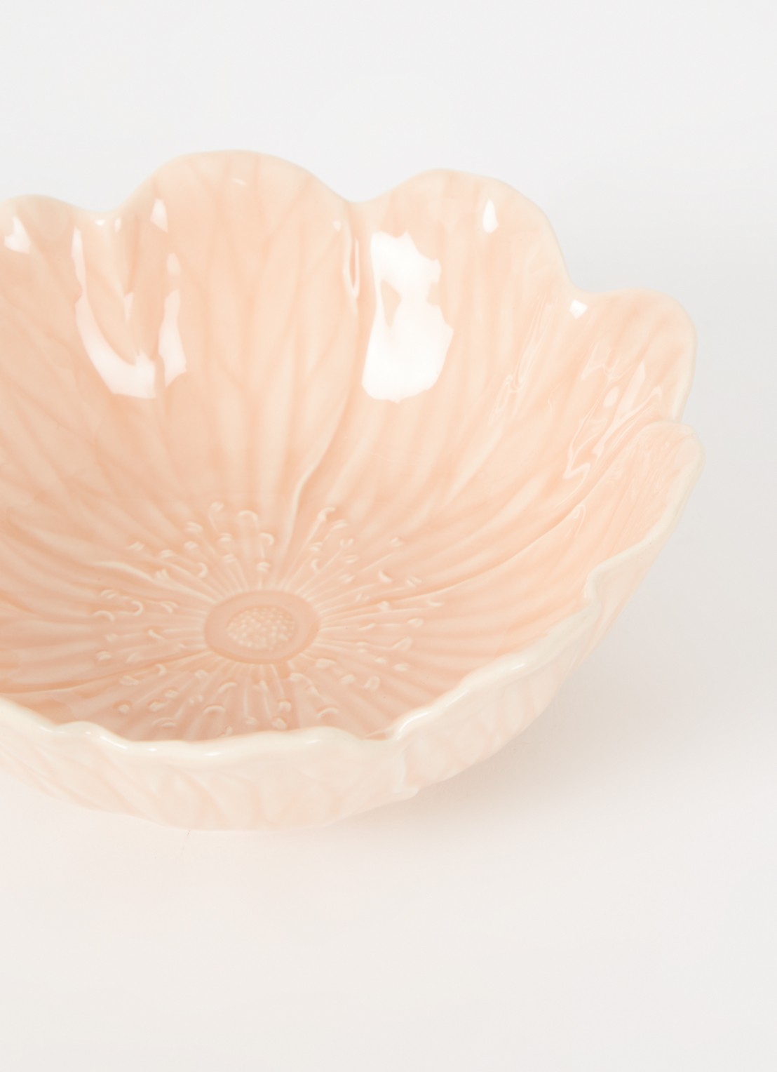 Bordallo Pinheiro Flora kom 17 cm - voorkant 2 roze