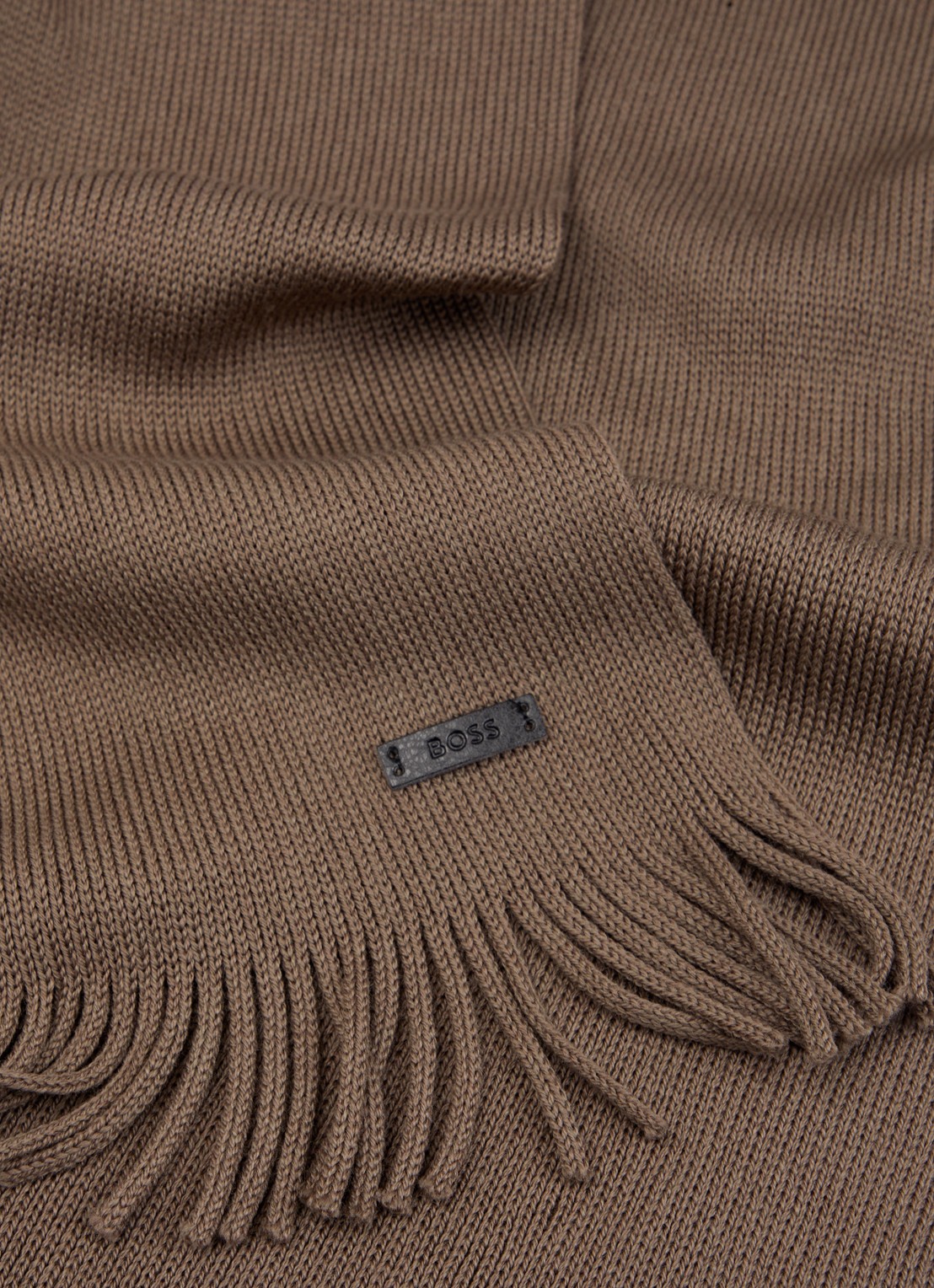 BOSS Albas fijngebreide sjaal van wol 190 x 25 cm - detail 2 khaki
