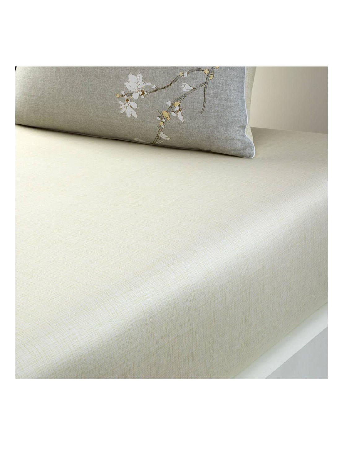 BOSS Almond Flowers hoeslaken van zijde 120TC, hoekhoogte 30 cm - voorkant geel