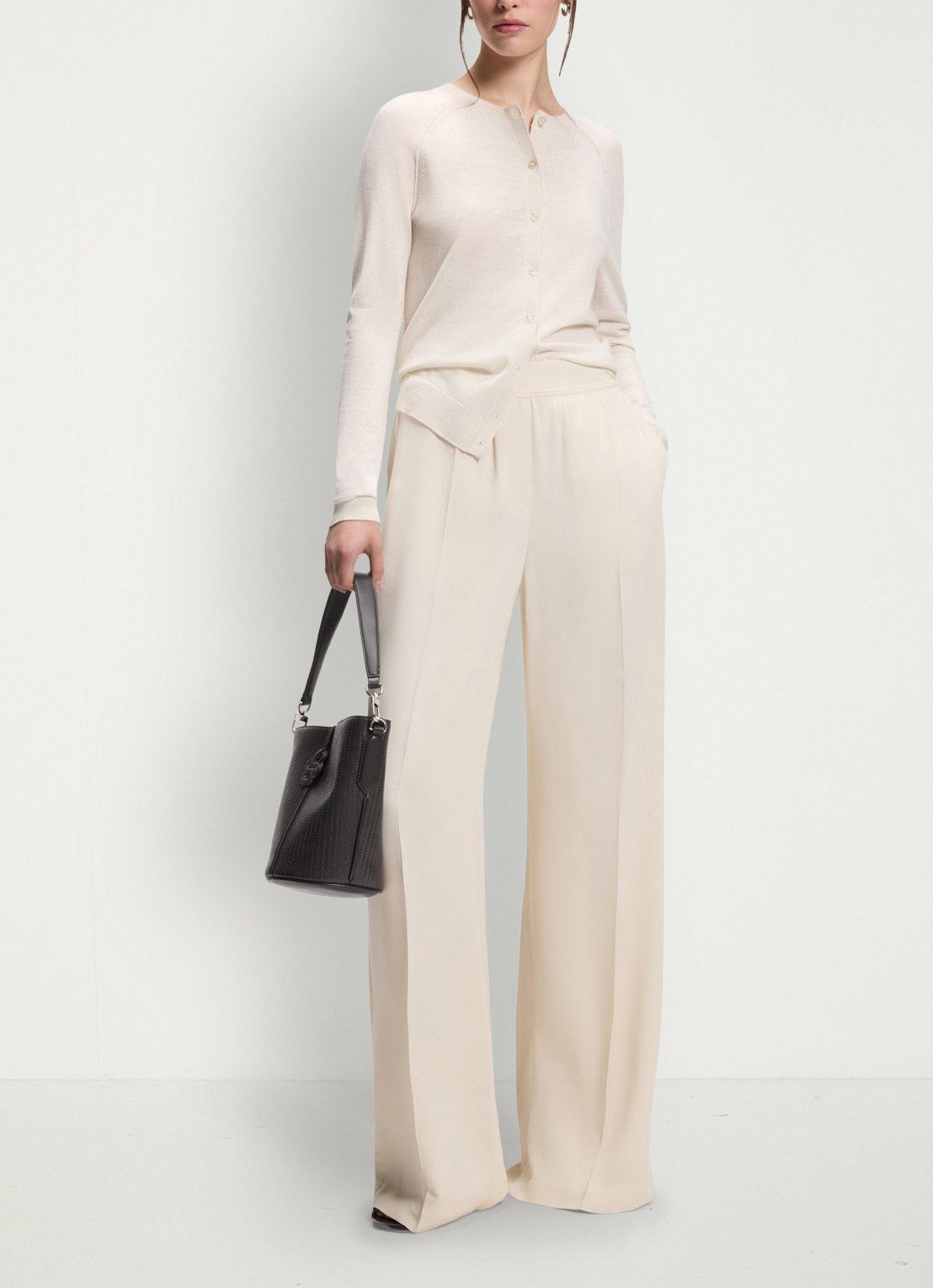 BOSS Anett schoudertas met logo - detail 6 dark brown-207 / bruin