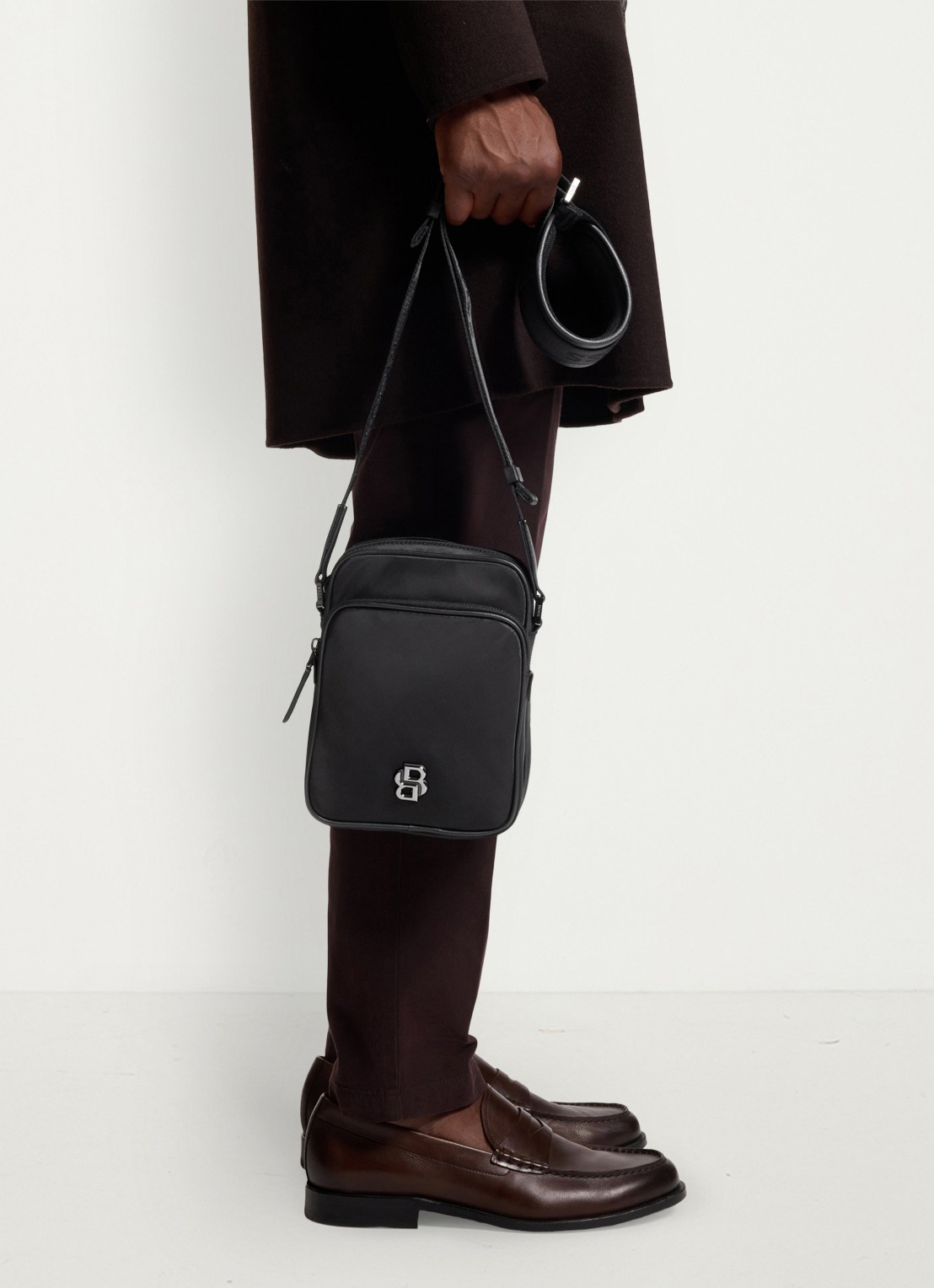 BOSS B-Icon crossbodytas met logo - voorkant 6 zwart