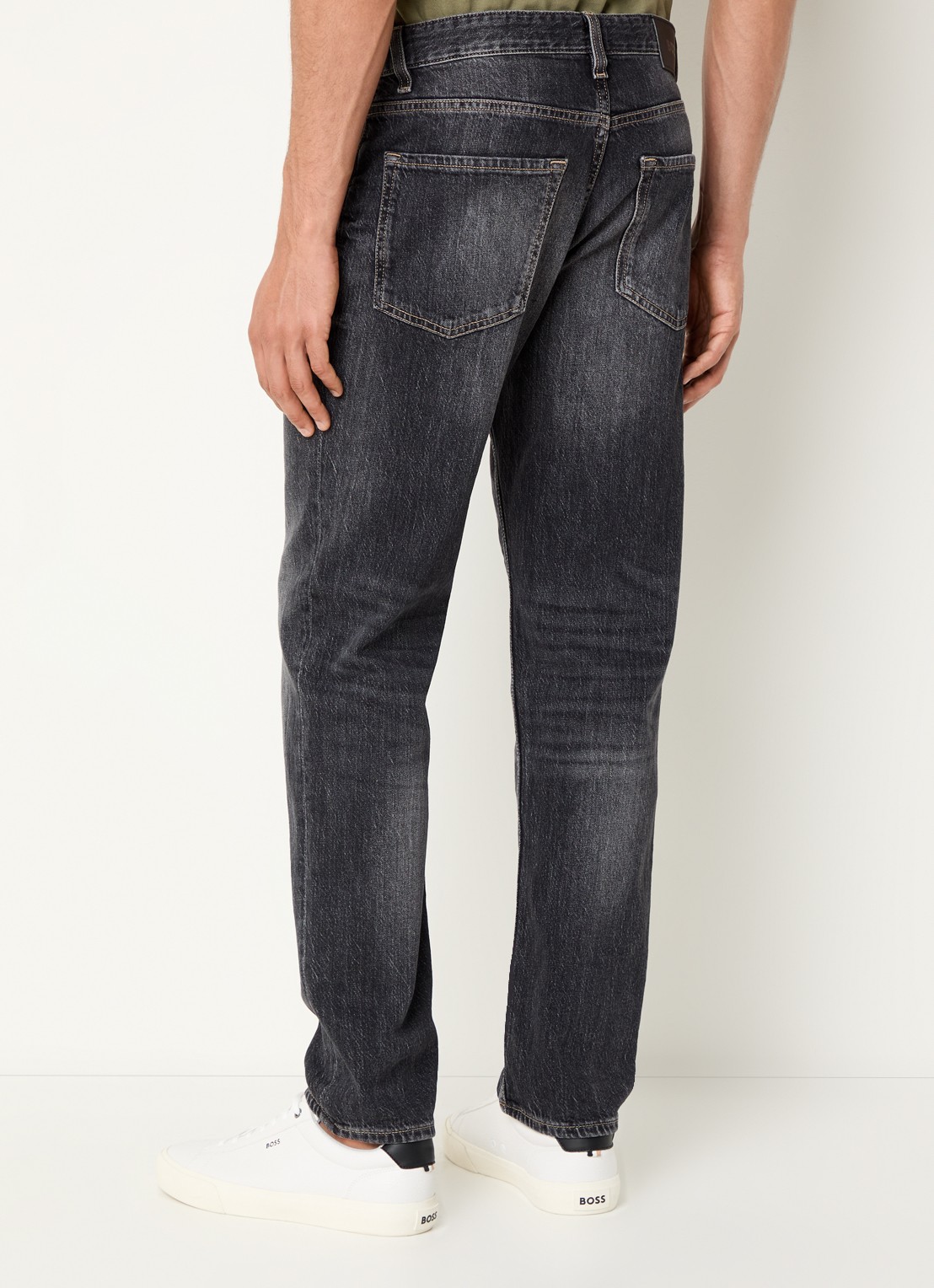 BOSS C-Re.Maine straight leg jeans met gekleurde wassing - achterkant antraciet