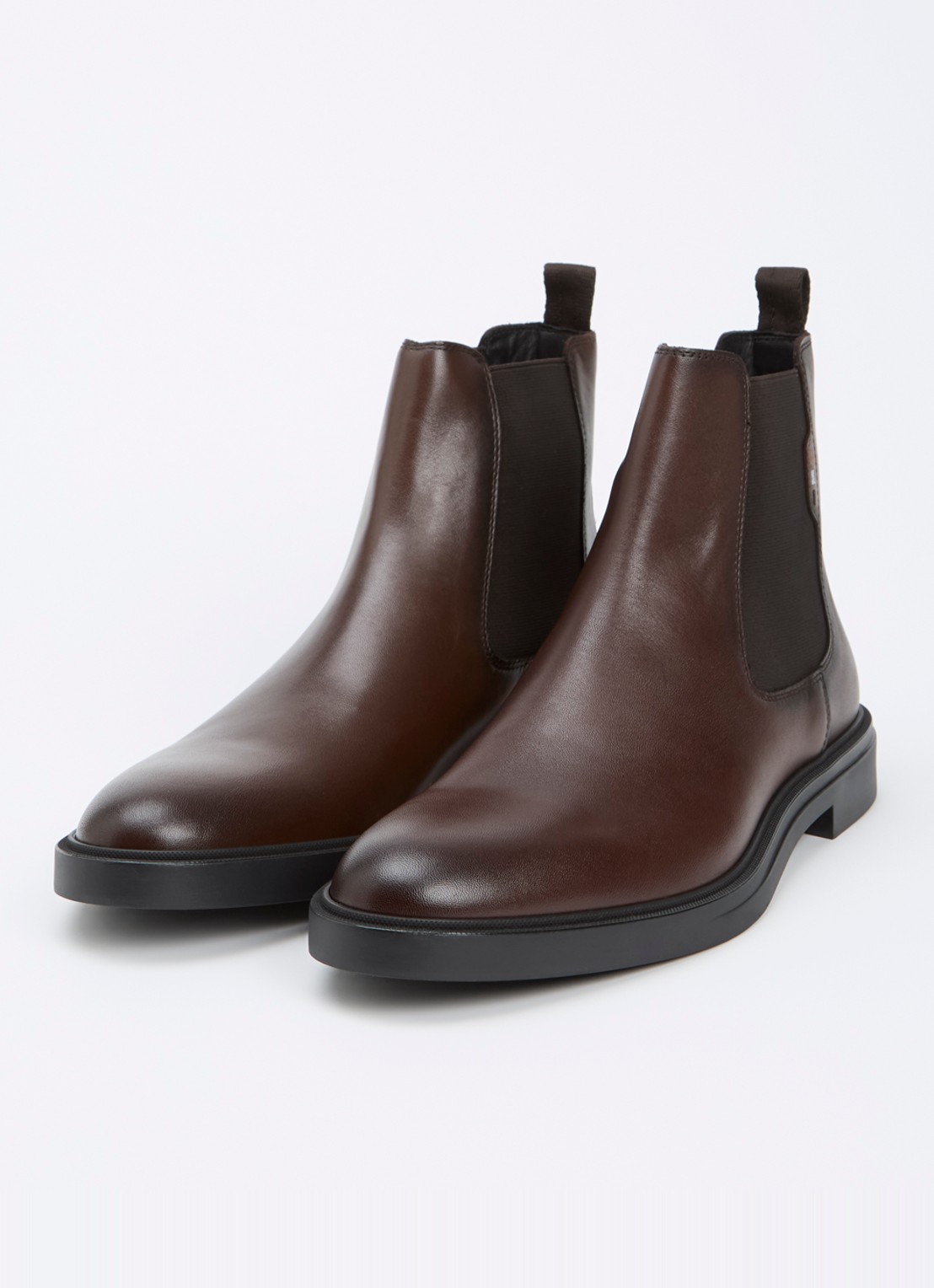 BOSS Calev chelsea boot van leer - detail donkerbruin
