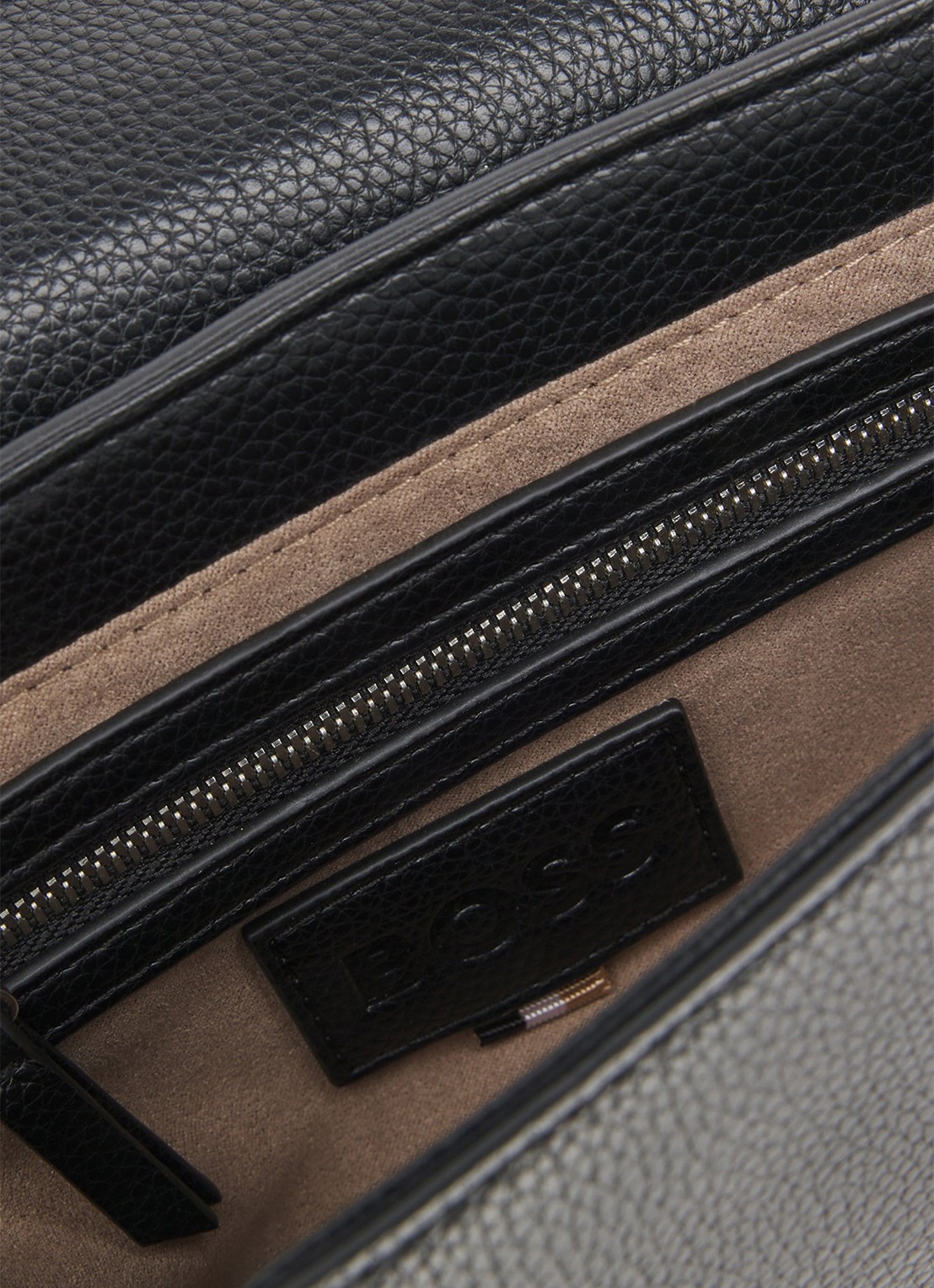 BOSS Crossbodytas van leer - achterkant 5 zwart