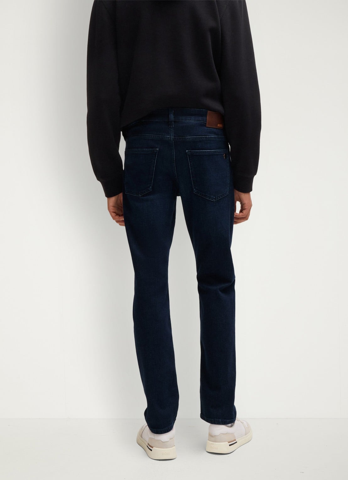 BOSS Delaware slim fit jeans met donkere wassing - detail 2 indigo