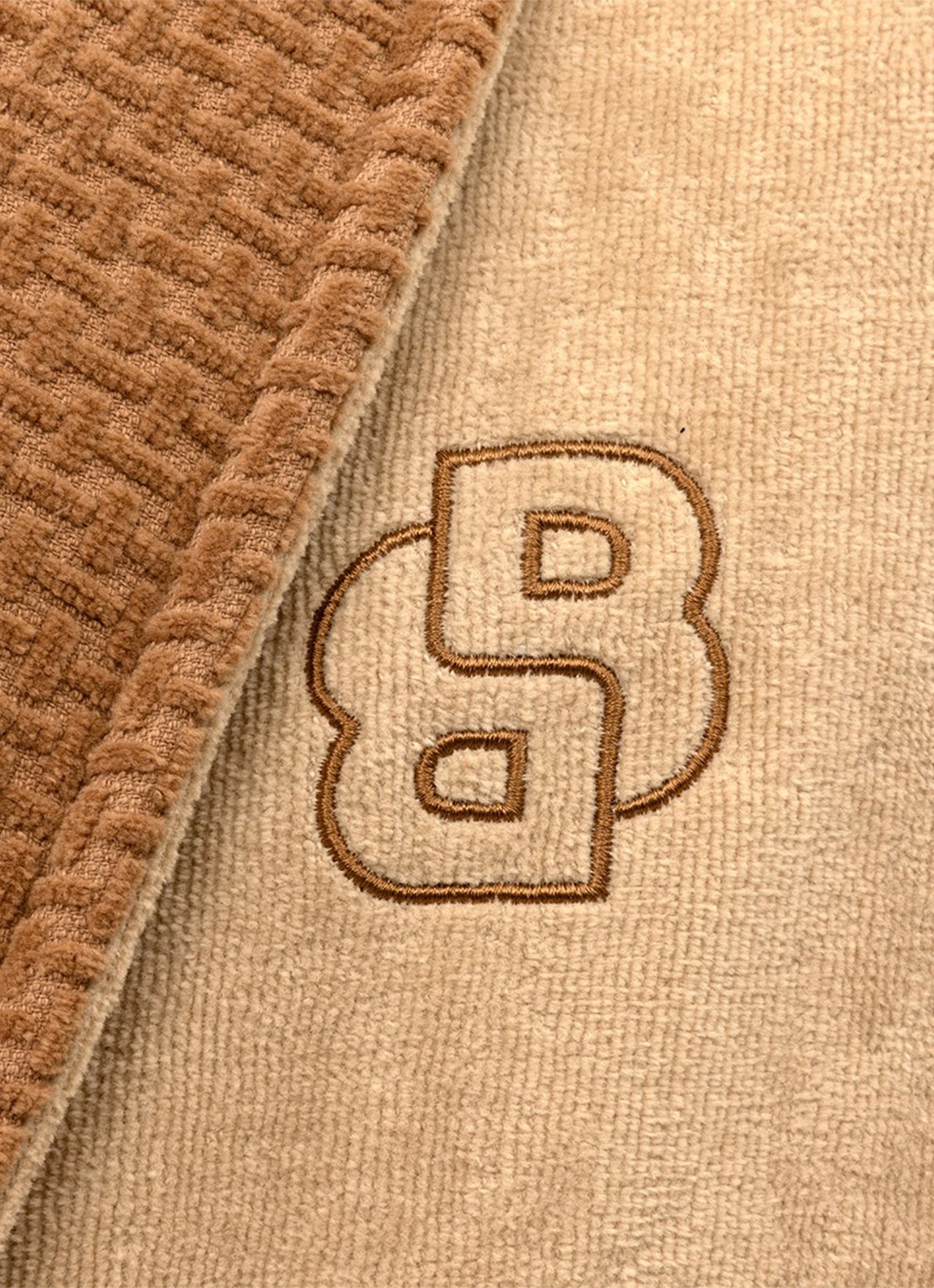 BOSS Double B badjas met logoborduring - unisex - detail beige