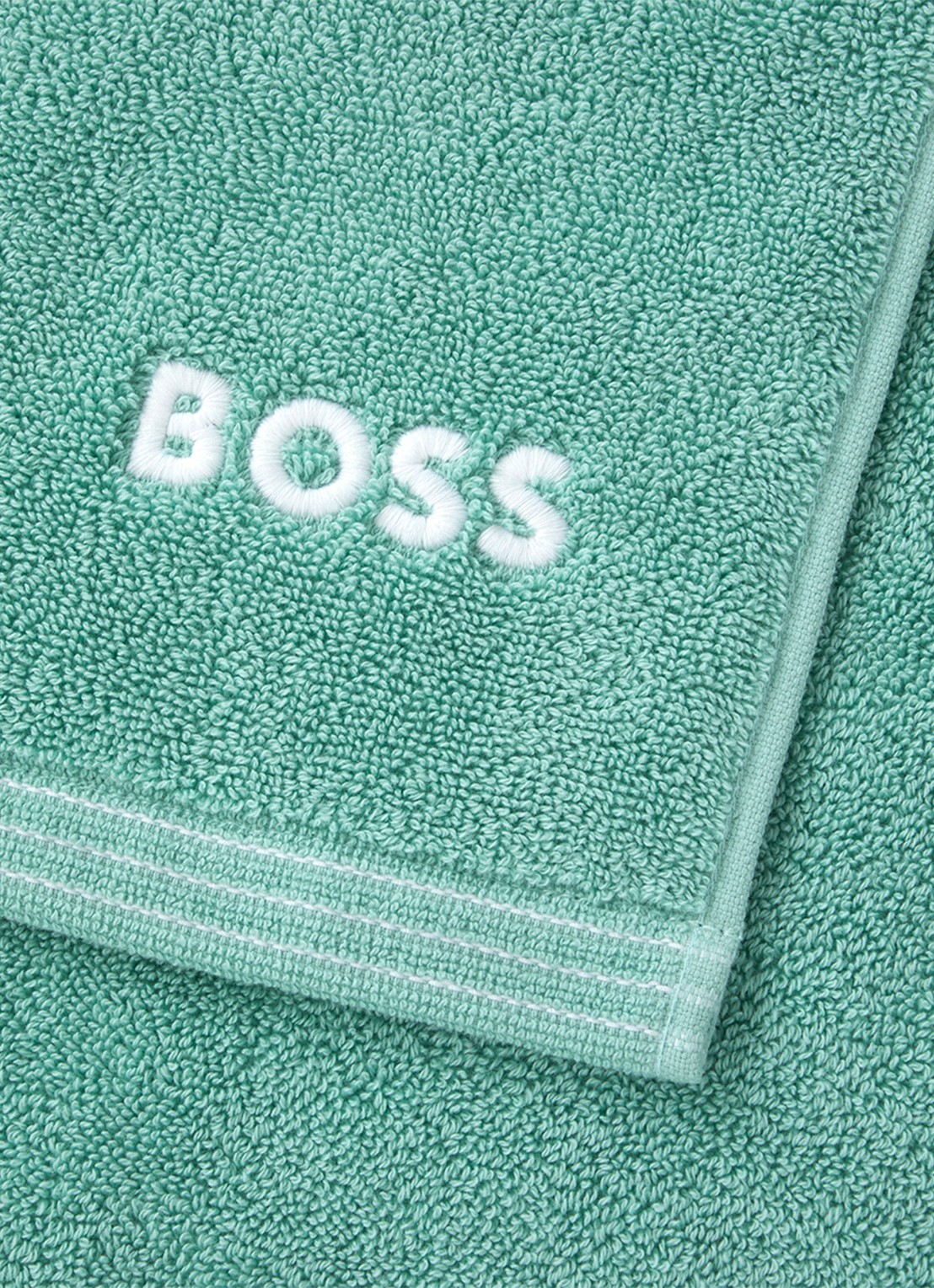 BOSS Edge badhanddoek 50 x 100 cm - voorkant 2 zeegroen