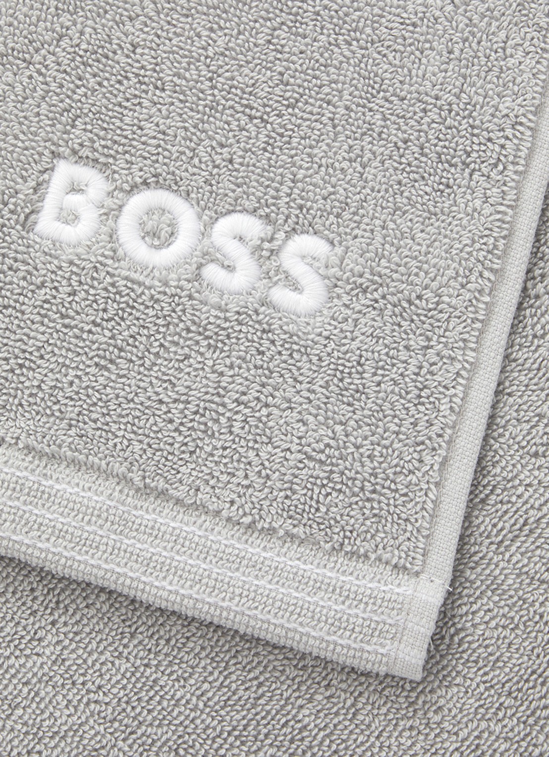 BOSS Edge badhanddoek - 70 x 140 cm - voorkant 2 lichtgrijs