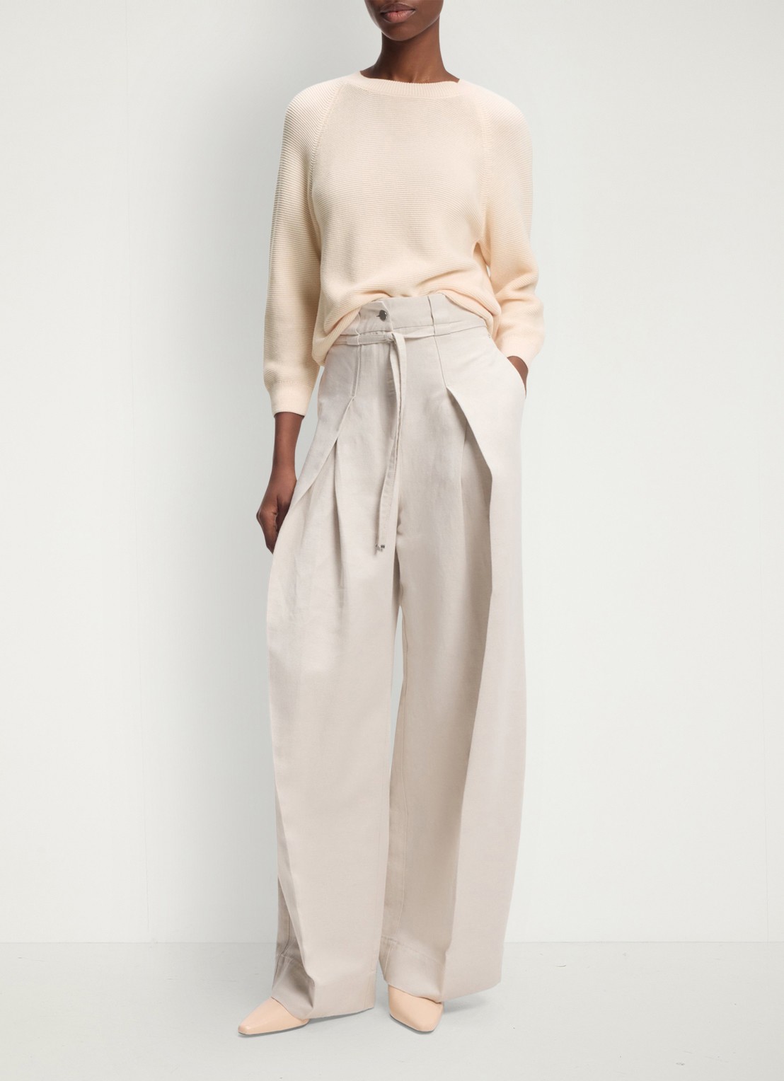 BOSS Fovila fijngebreide pullover met ronde hals - voorkant 2 beige