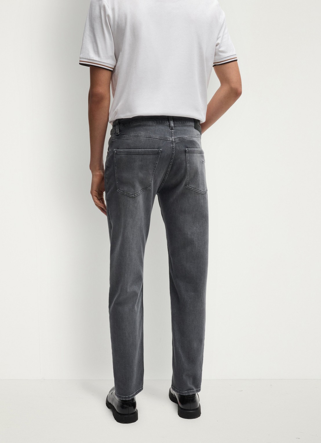 BOSS H-Re.Maine straight leg jeans met gekleurde wassing - detail 4 middengrijs