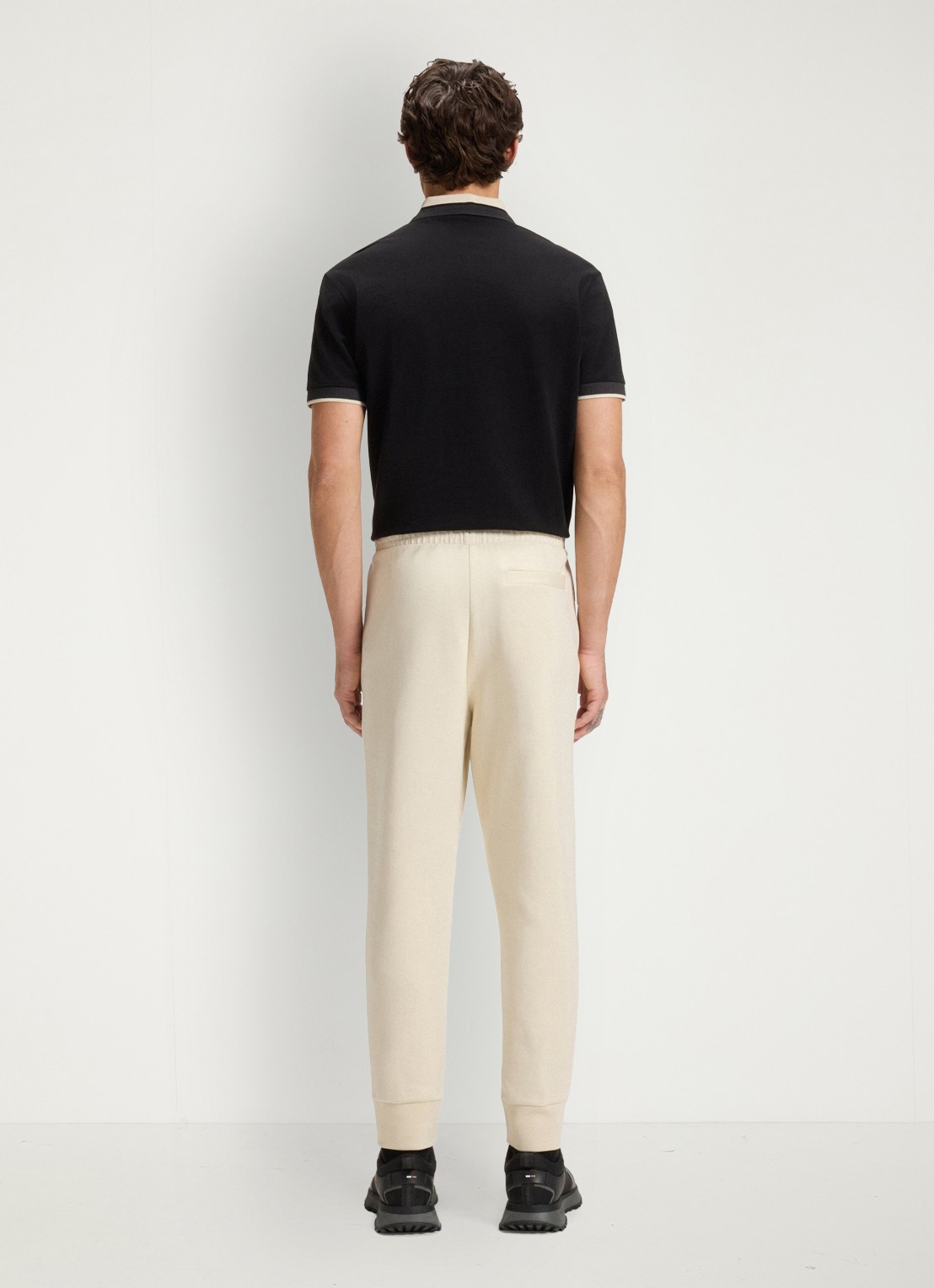 BOSS Hadiko tapered fit joggingbroek met steekzakken - achterkant gebroken wit