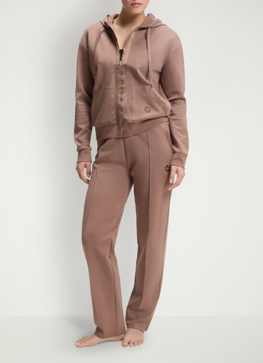 BOSS High waist straight fit joggingbroek met steekzakken - voorkant 3 open brown-240 / bruin
