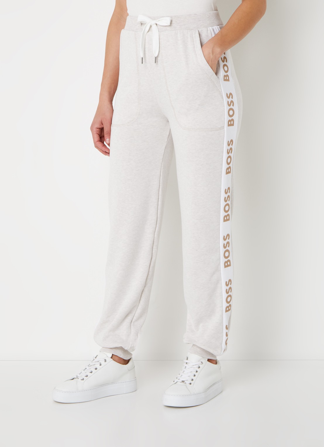 BOSS High waist tapered fit joggingbroek met logoband - detail 2 donkerbeige