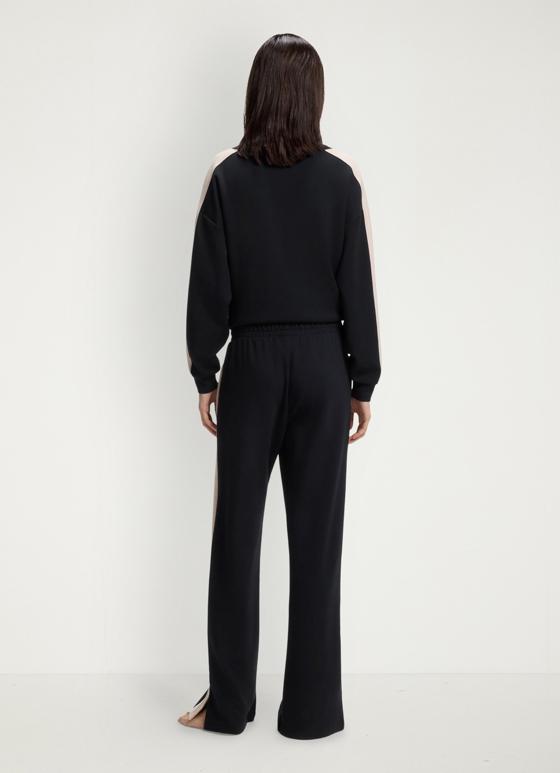 BOSS High waist wide fit joggingbroek met gestreept detail - achterkant 3 zwart