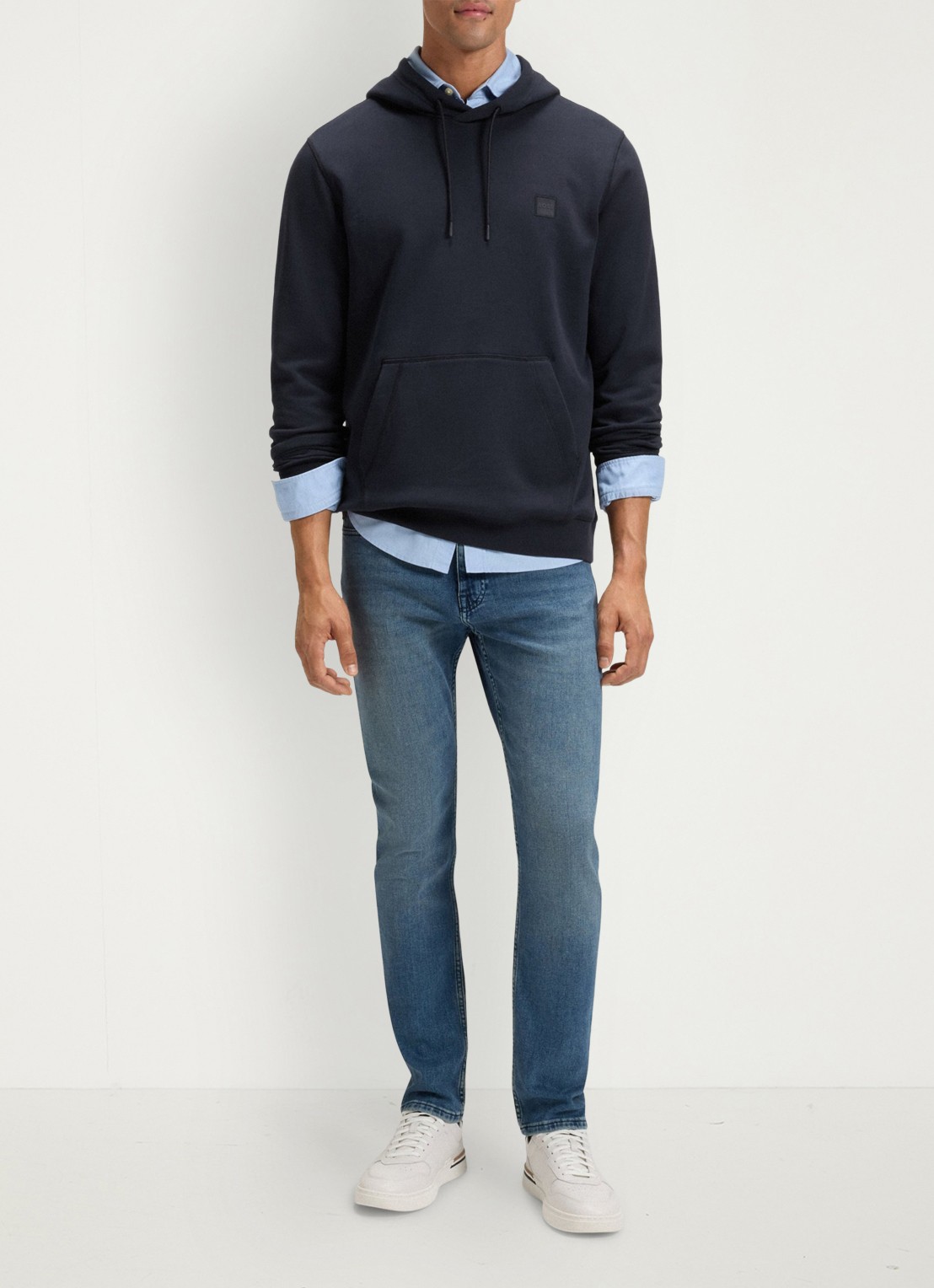 BOSS Hoodie van katoenen sweatstof met logopatch - voorkant 6 donkerblauw