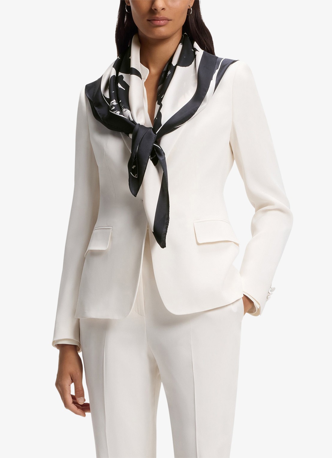 BOSS In Italië vervaardigde sjaal van zijden twill met print - voorkant 2 black-001 / zwart