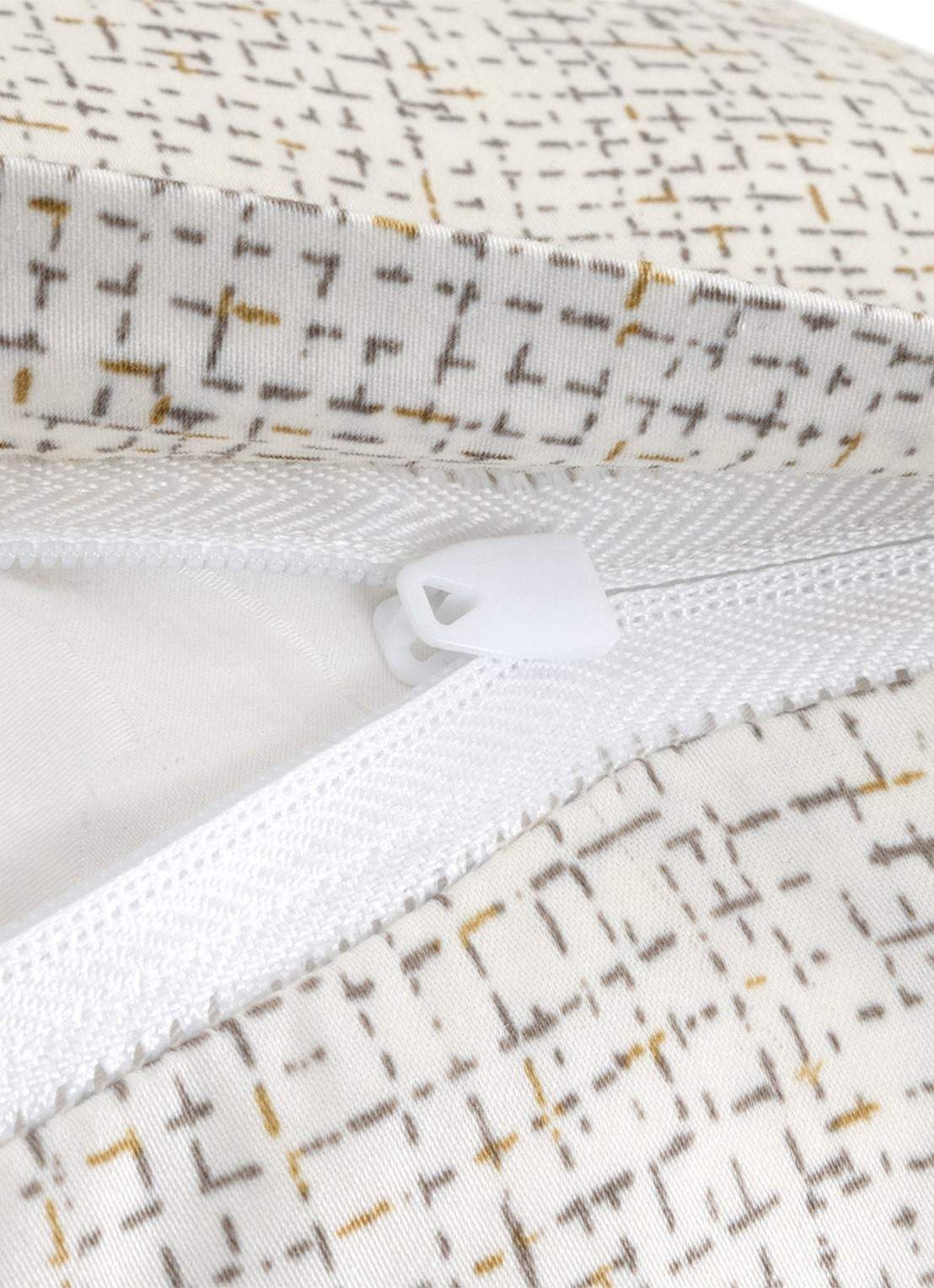 BOSS Jadeite kussensloop - detail 5 beige