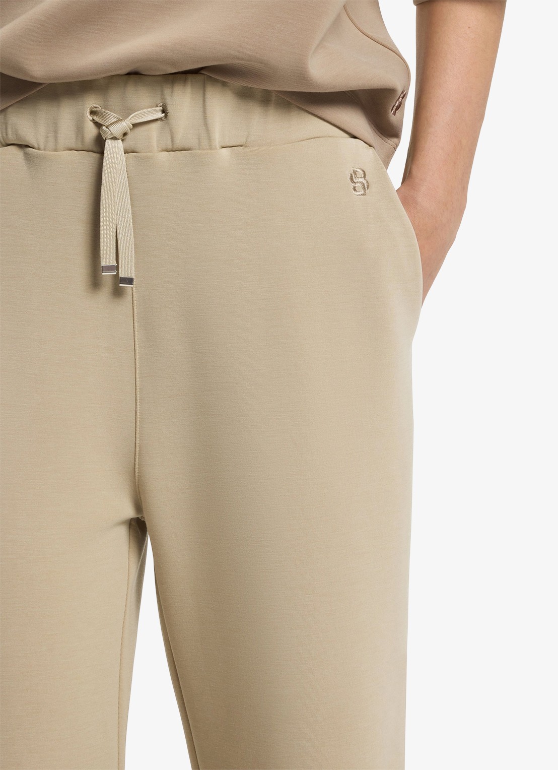 BOSS Joggingbroek met logoborduring - detail 2 beige